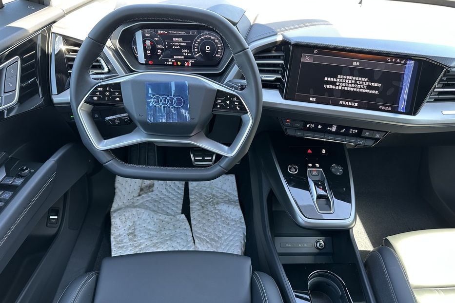 Продам Audi E-Tron Q4 2025 года в Киеве