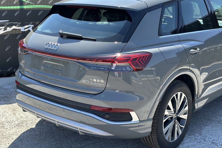 Продам Audi E-Tron Q4 2025 года в Киеве