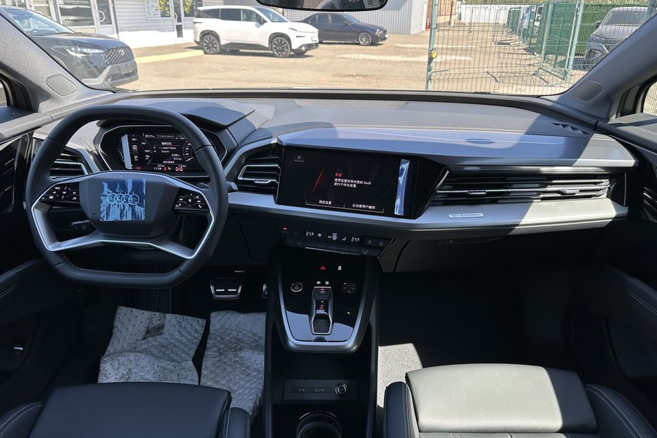 Продам Audi E-Tron Q4 2025 года в Киеве