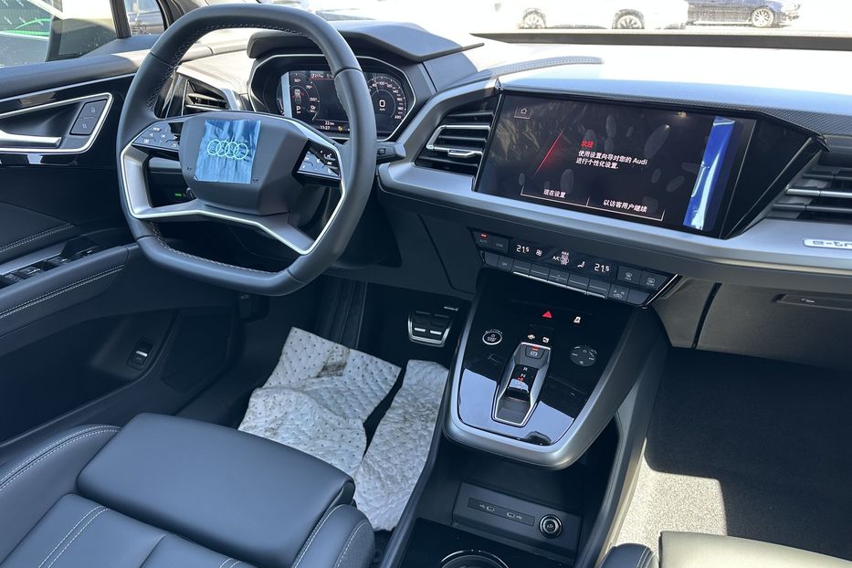 Продам Audi E-Tron Q4 2025 года в Киеве