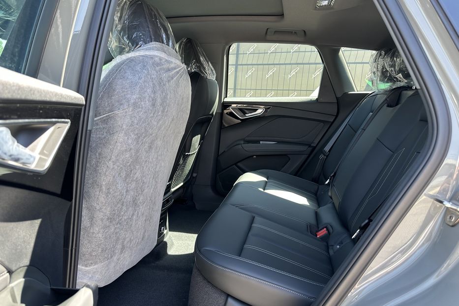 Продам Audi E-Tron Q4 2025 года в Киеве