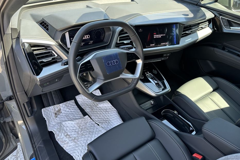 Продам Audi E-Tron Q4 2025 года в Киеве