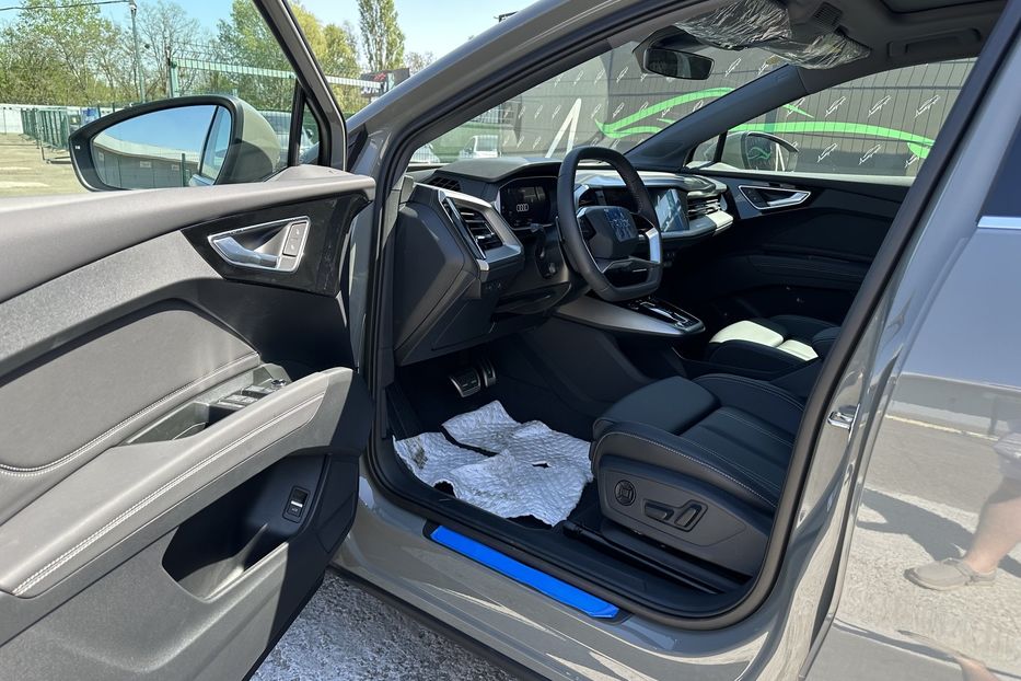 Продам Audi E-Tron Q4 2025 года в Киеве