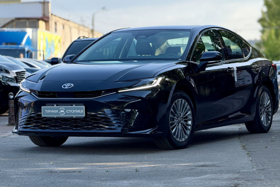 Продам Toyota Camry 2025 года в Киеве