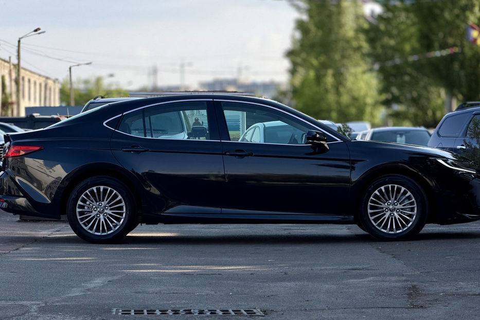 Продам Toyota Camry 2025 года в Киеве