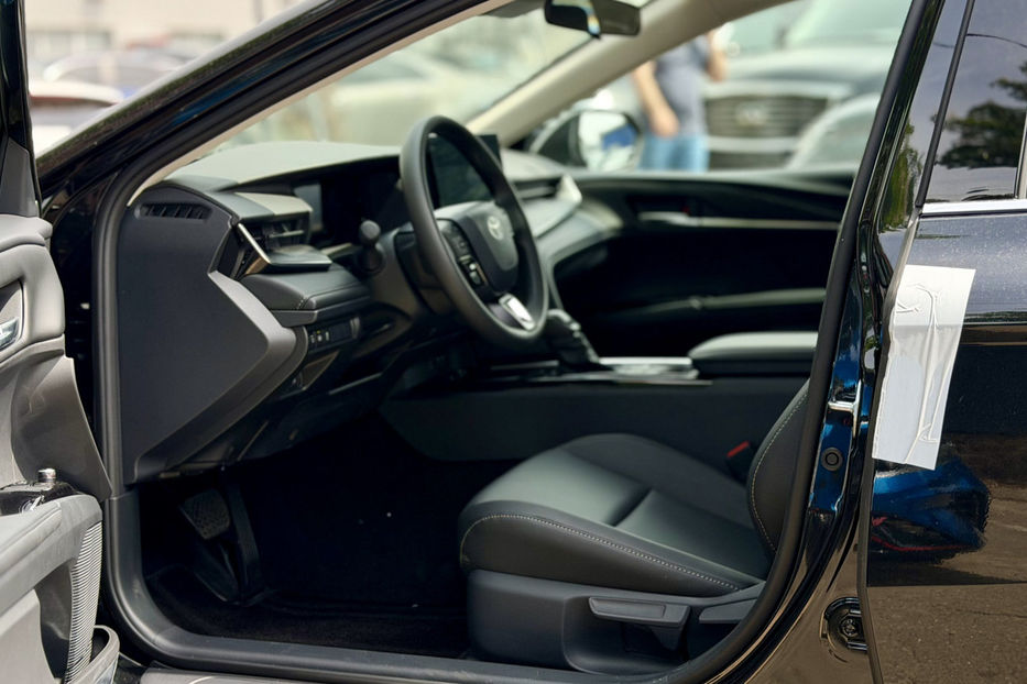 Продам Toyota Camry 2025 года в Киеве