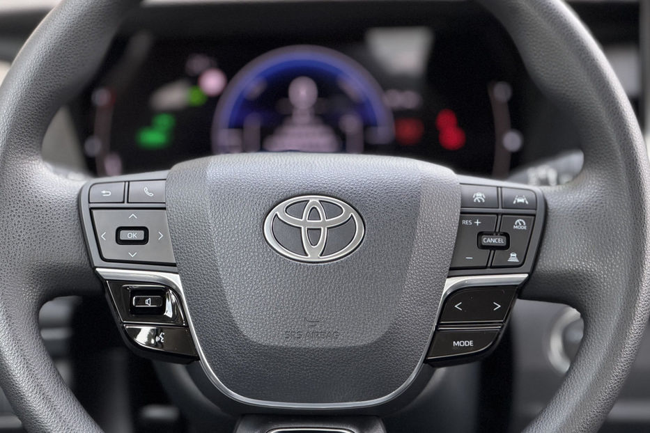 Продам Toyota Camry 2025 года в Киеве
