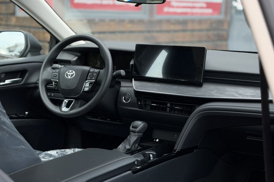 Продам Toyota Camry 2025 года в Киеве