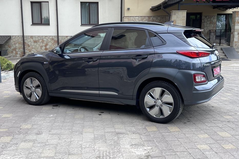 Продам Hyundai Kona Electro Premium 64 61000km 2021 года в Тернополе