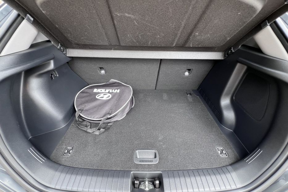 Продам Hyundai Kona Electro Premium 64 61000km 2021 года в Тернополе