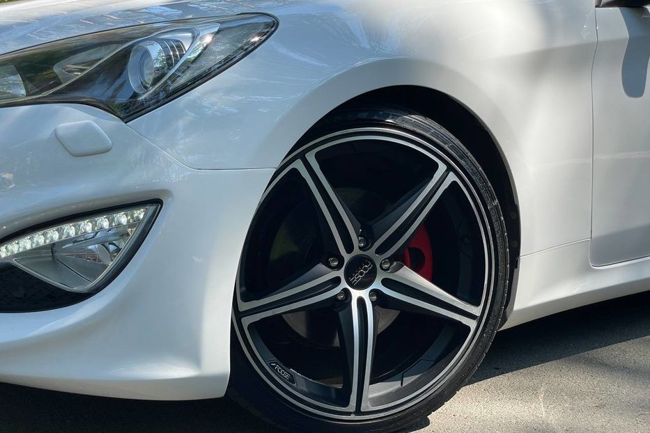 Продам Hyundai Genesis Coupe 2012 года в Киеве