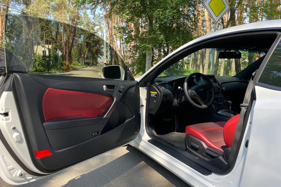 Продам Hyundai Genesis Coupe 2012 года в Киеве