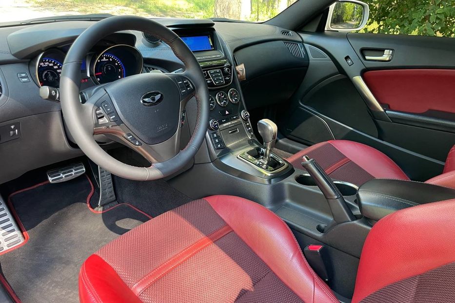 Продам Hyundai Genesis Coupe 2012 года в Киеве