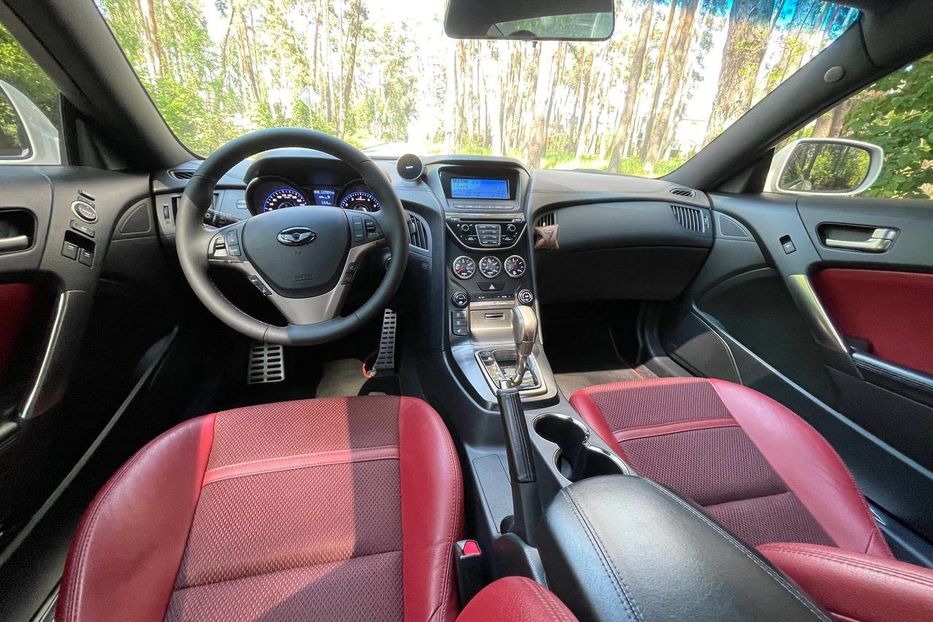 Продам Hyundai Genesis Coupe 2012 года в Киеве