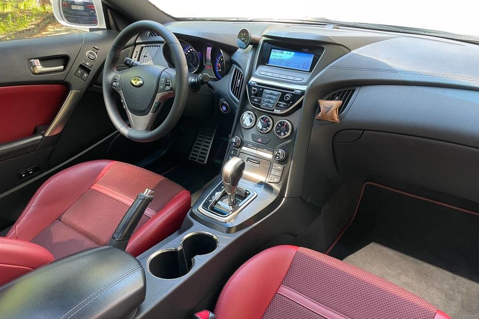 Продам Hyundai Genesis Coupe 2012 года в Киеве