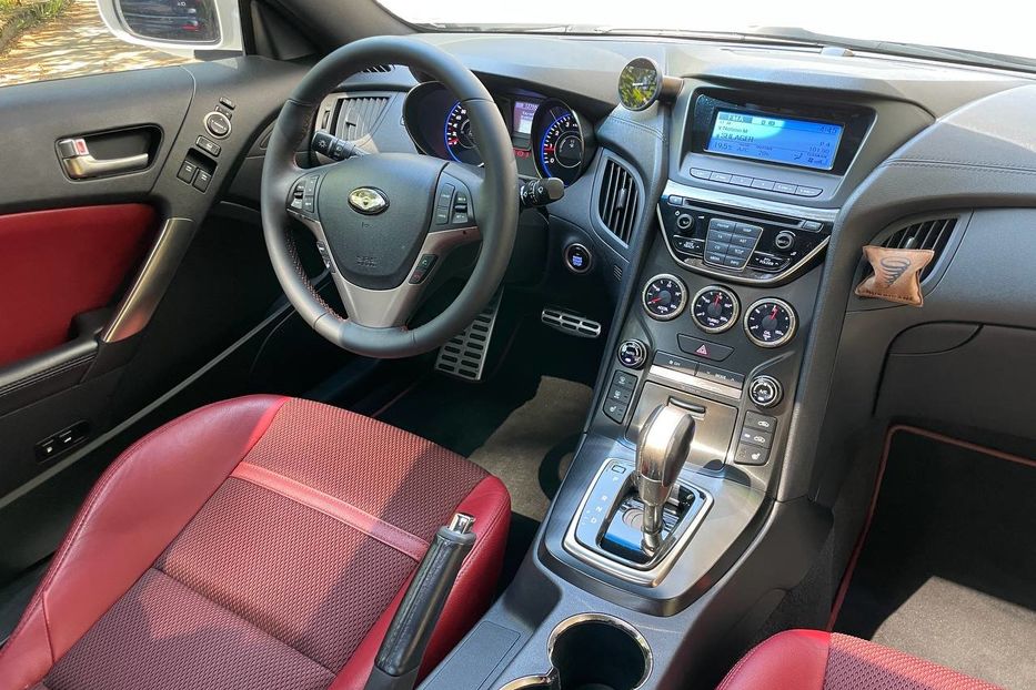 Продам Hyundai Genesis Coupe 2012 года в Киеве