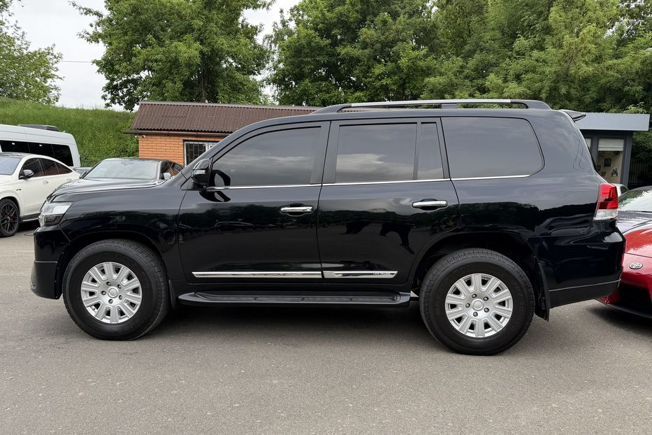 Продам Toyota Land Cruiser 200 Guard B6+ RIDA 2017 года в Киеве