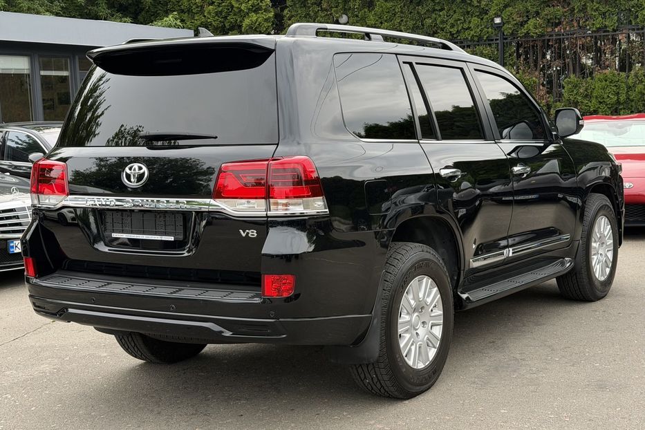 Продам Toyota Land Cruiser 200 Guard B6+ RIDA 2017 года в Киеве