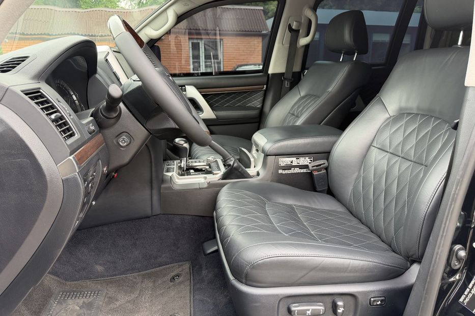 Продам Toyota Land Cruiser 200 Guard B6+ RIDA 2017 года в Киеве