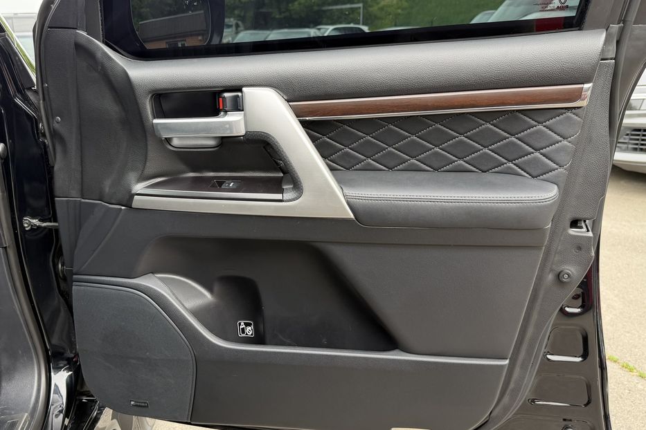 Продам Toyota Land Cruiser 200 Guard B6+ RIDA 2017 года в Киеве
