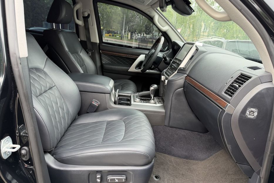 Продам Toyota Land Cruiser 200 Guard B6+ RIDA 2017 года в Киеве