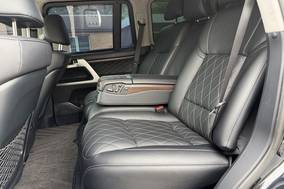 Продам Toyota Land Cruiser 200 Guard B6+ RIDA 2017 года в Киеве