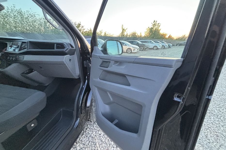 Продам Volkswagen Caravella 2.0 110квт DSG авто у Львові 2020 года в Львове