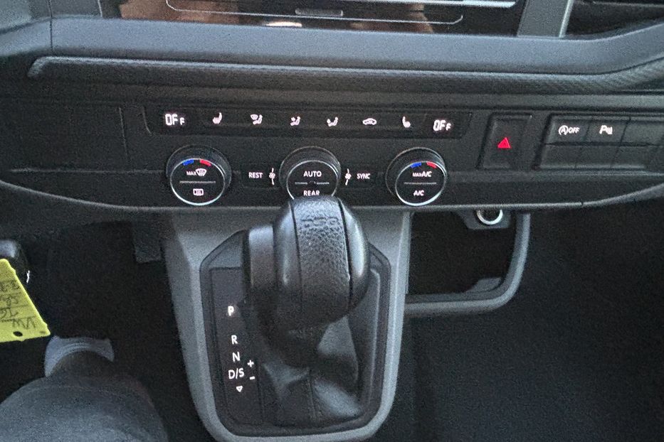 Продам Volkswagen Caravella 2.0 110квт DSG авто у Львові 2020 года в Львове