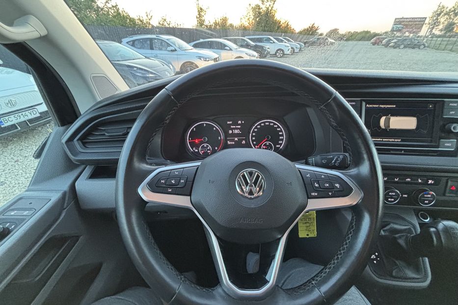 Продам Volkswagen Caravella 2.0 110квт DSG авто у Львові 2020 года в Львове