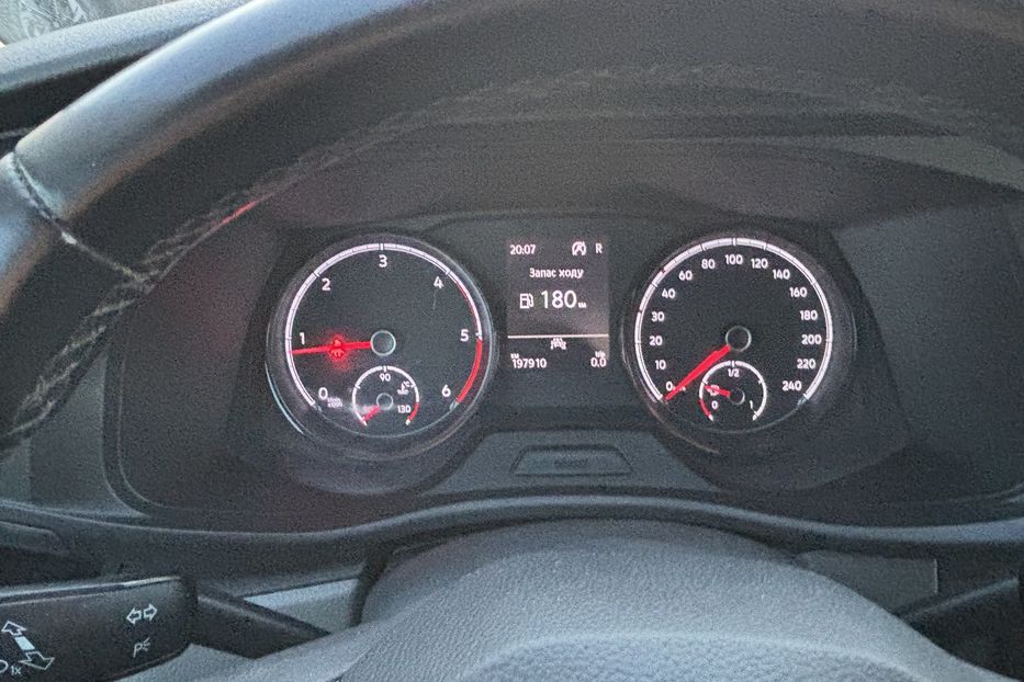 Продам Volkswagen Caravella 2.0 110квт DSG авто у Львові 2020 года в Львове