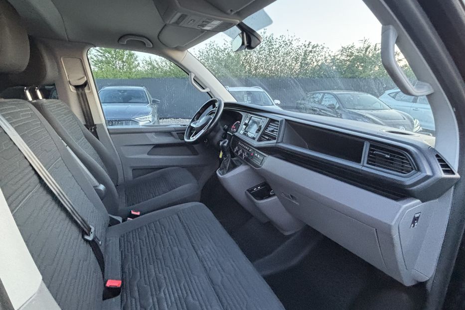 Продам Volkswagen Caravella 2.0 110квт DSG авто у Львові 2020 года в Львове