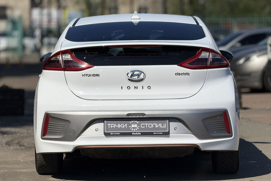Продам Hyundai Ioniq 28.3 kWh (120 к.с.) • Comfort  2017 года в Киеве