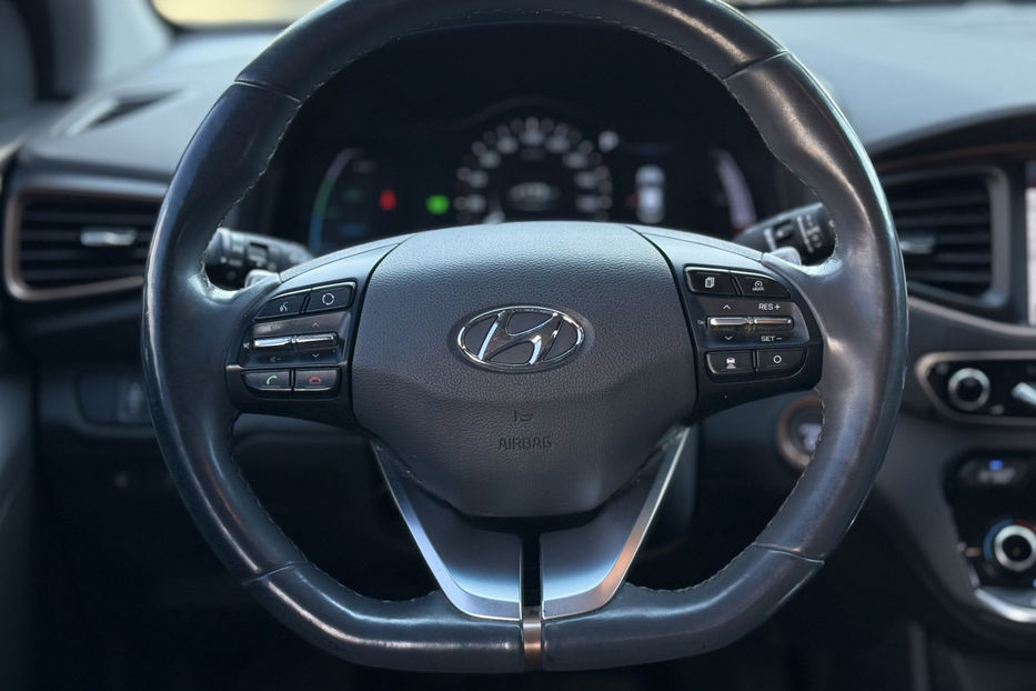 Продам Hyundai Ioniq 28.3 kWh (120 к.с.) • Comfort  2017 года в Киеве