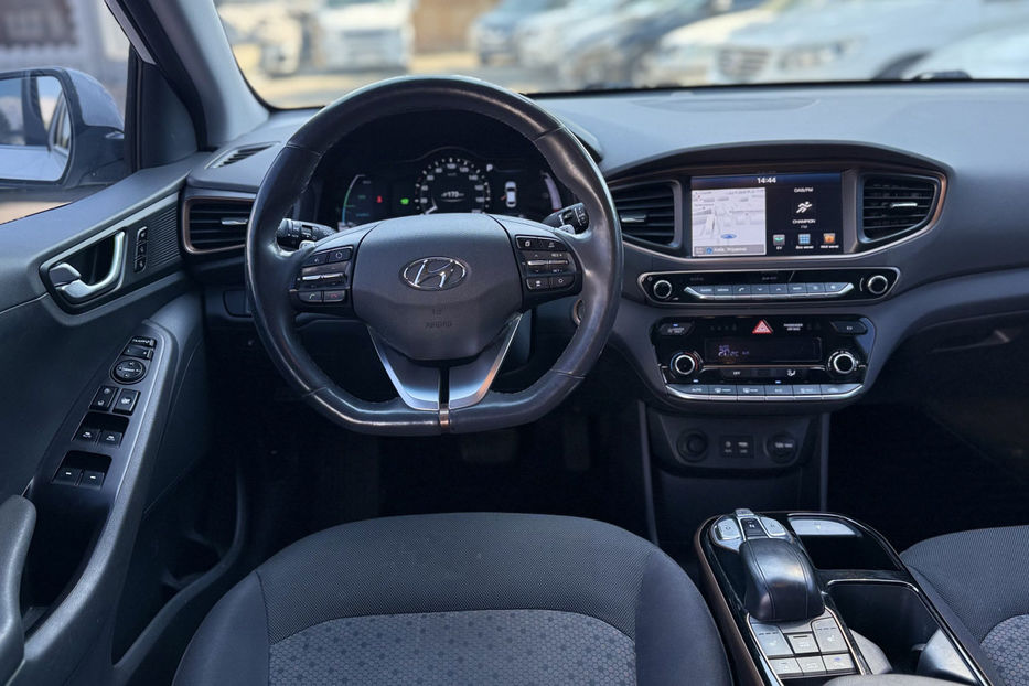 Продам Hyundai Ioniq 28.3 kWh (120 к.с.) • Comfort  2017 года в Киеве