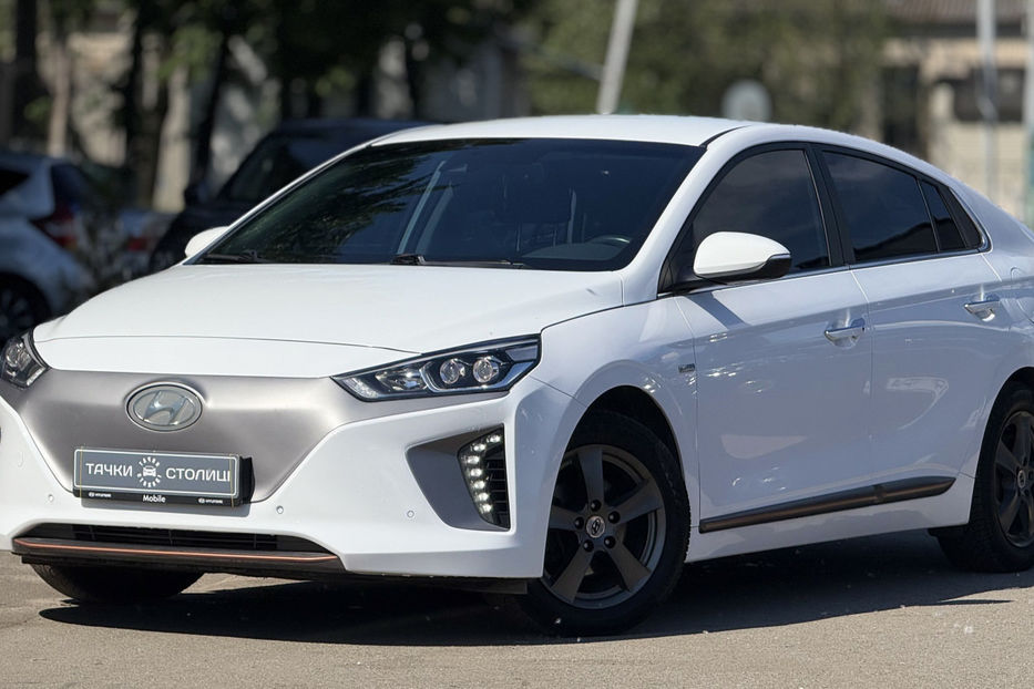Продам Hyundai Ioniq 28.3 kWh (120 к.с.) • Comfort  2017 года в Киеве
