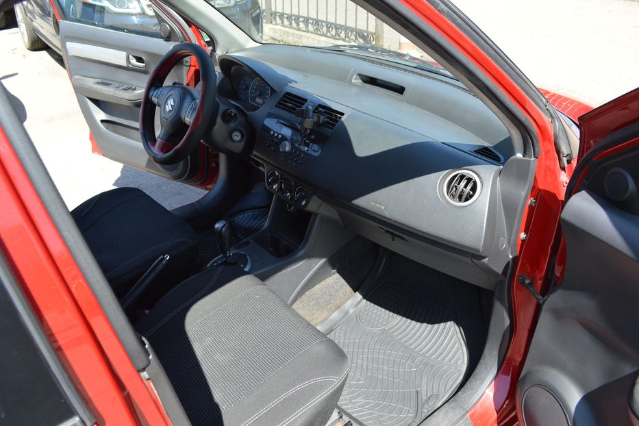 Продам Suzuki Swift 2005 года в Одессе