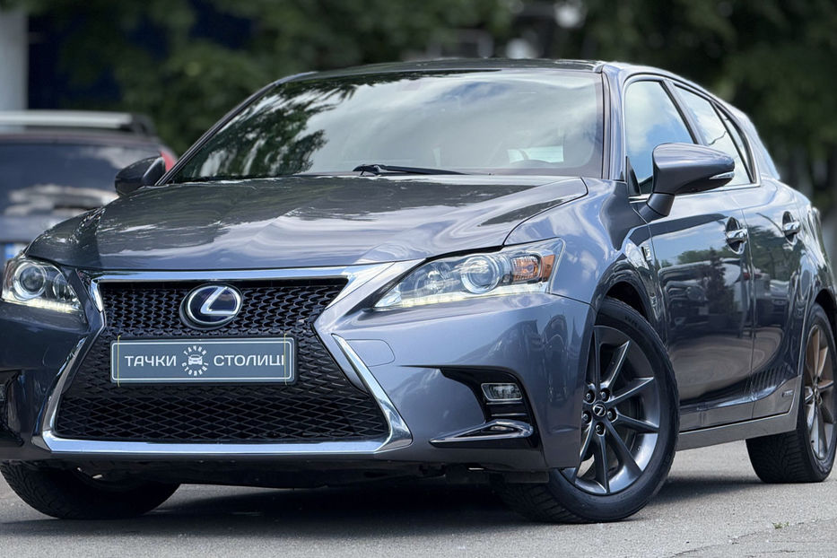 Продам Lexus CT 200h 1.8 Hybrid E-CVT  2013 года в Киеве