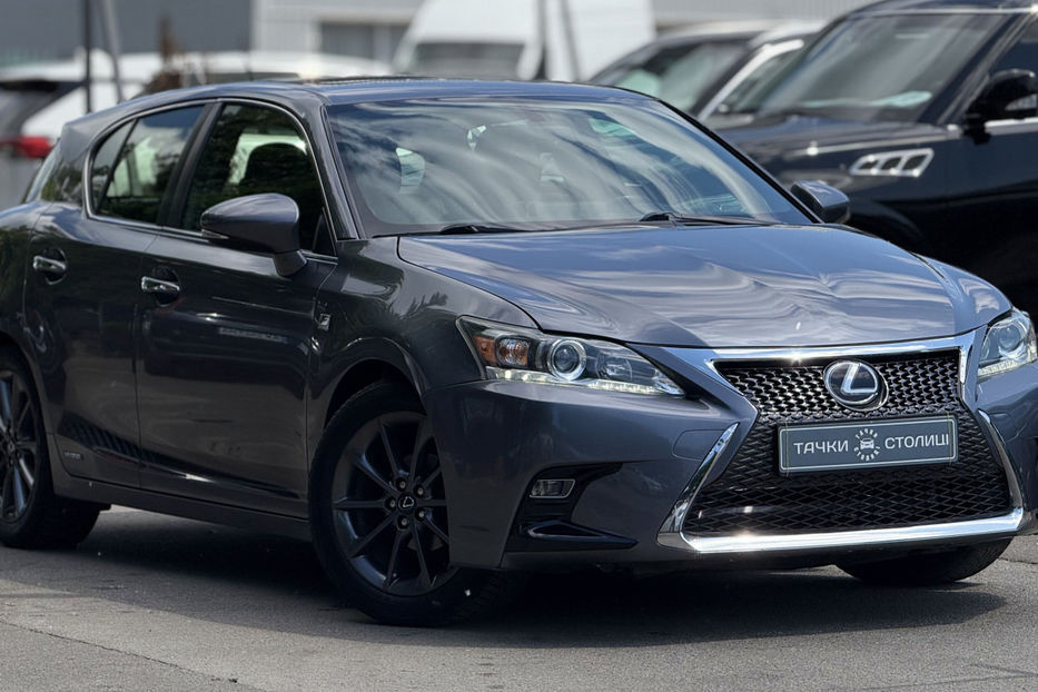 Продам Lexus CT 200h 1.8 Hybrid E-CVT  2013 года в Киеве