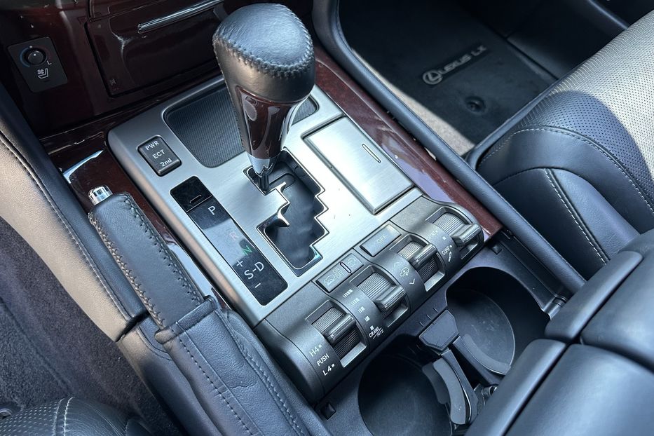 Продам Lexus LX 570 ARMORED B6 INKAS 2015 года в Киеве