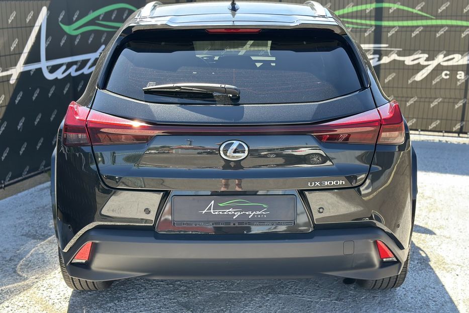 Продам Lexus RH UX300H 2025 года в Киеве