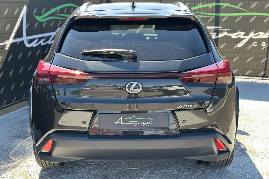 Продам Lexus RH UX300H 2025 года в Киеве