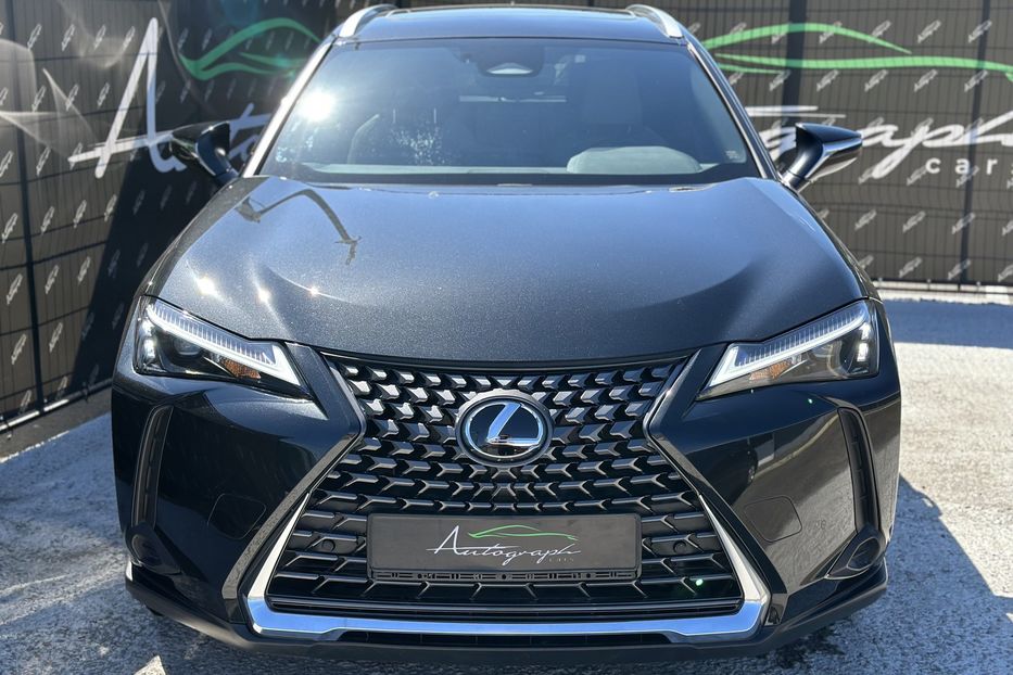 Продам Lexus RH UX300H 2025 года в Киеве