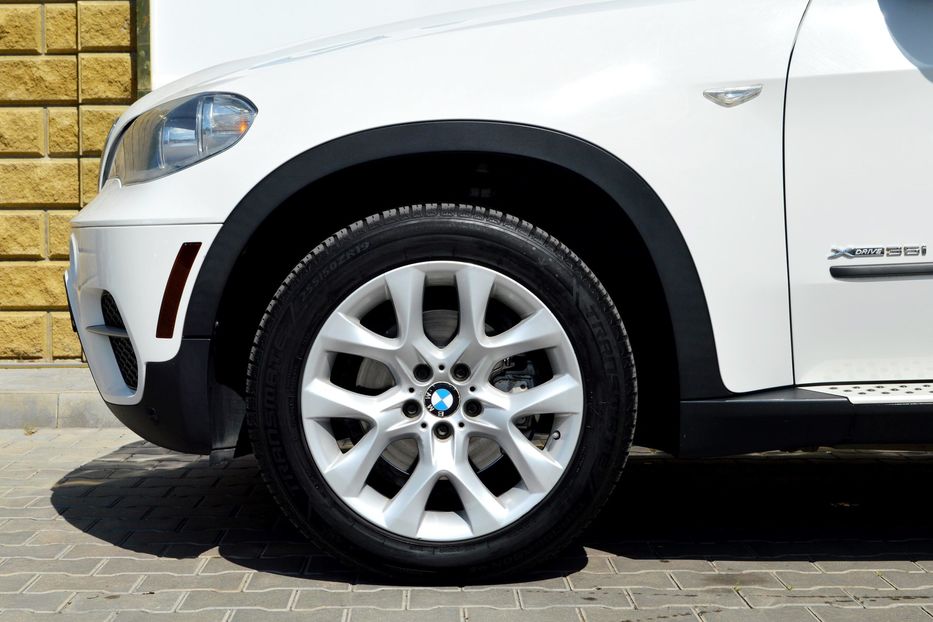 Продам BMW X5 2012 года в Одессе