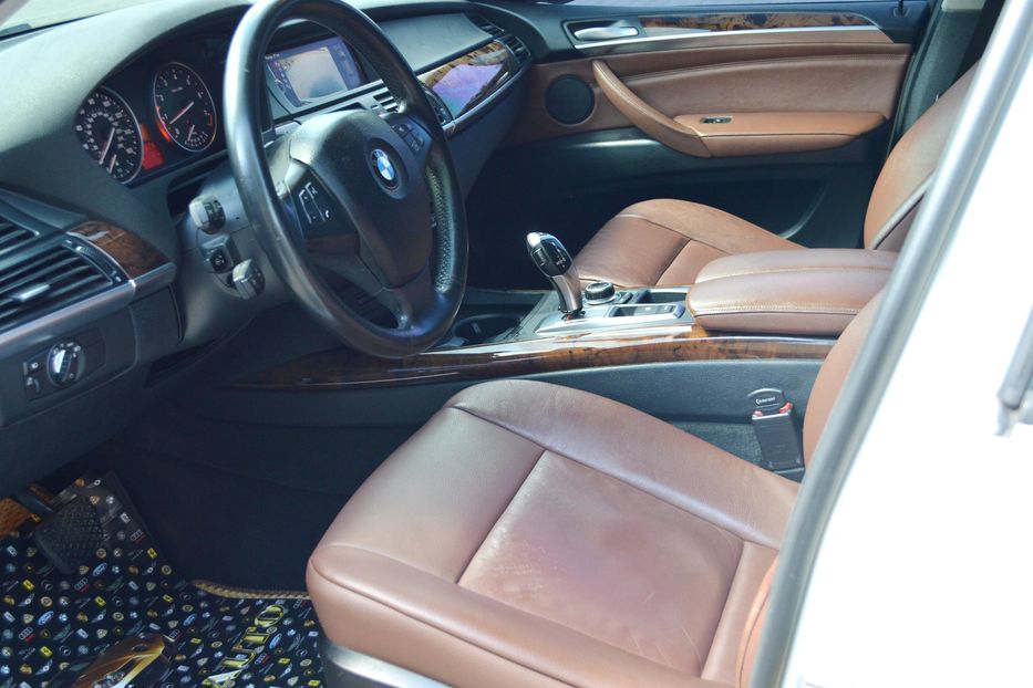 Продам BMW X5 2012 года в Одессе