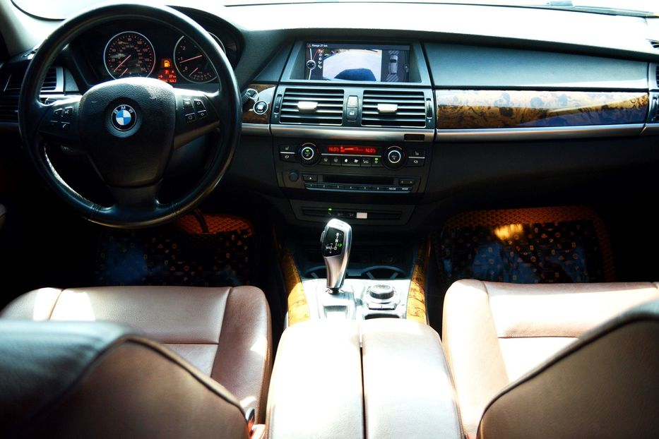 Продам BMW X5 2012 года в Одессе