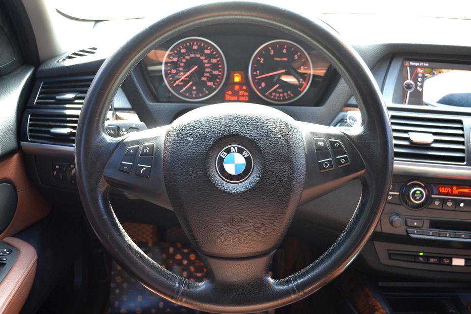 Продам BMW X5 2012 года в Одессе