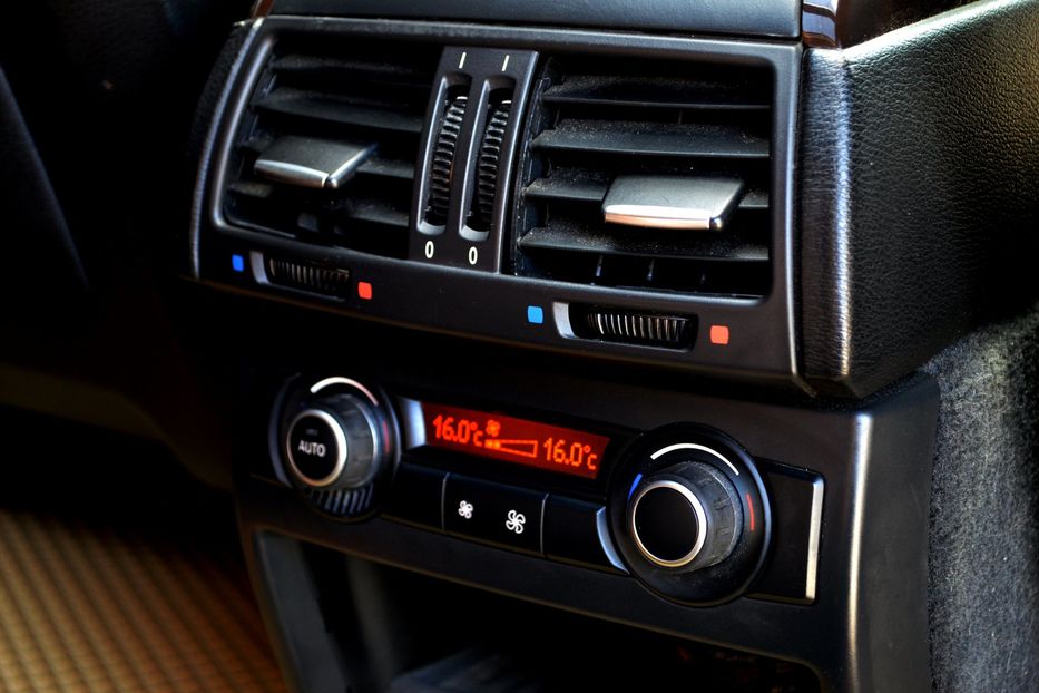 Продам BMW X5 2012 года в Одессе
