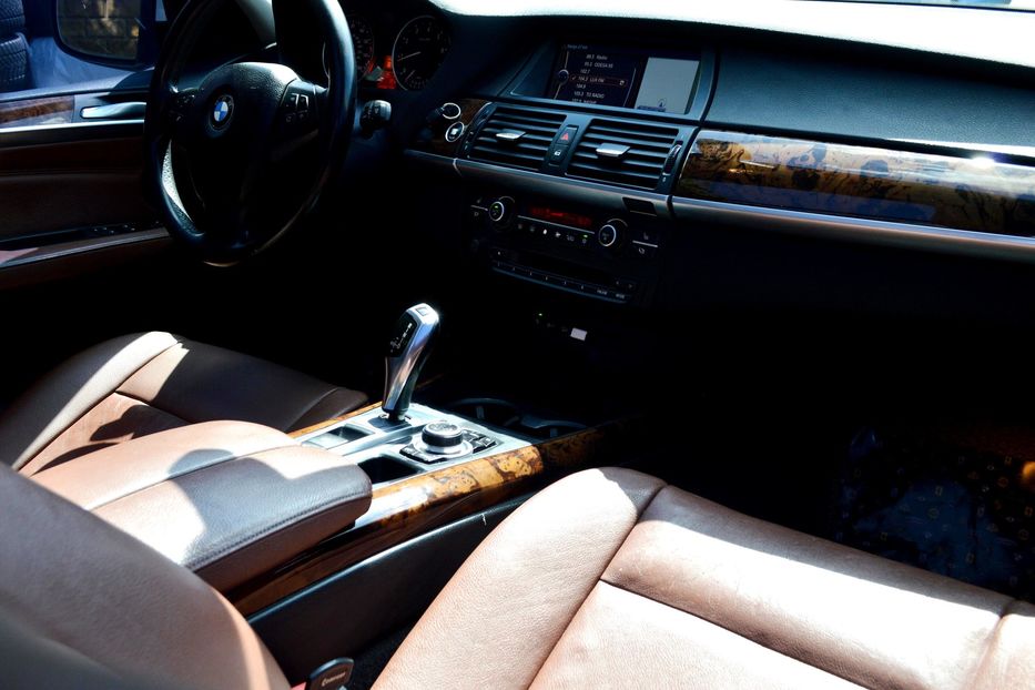 Продам BMW X5 2012 года в Одессе