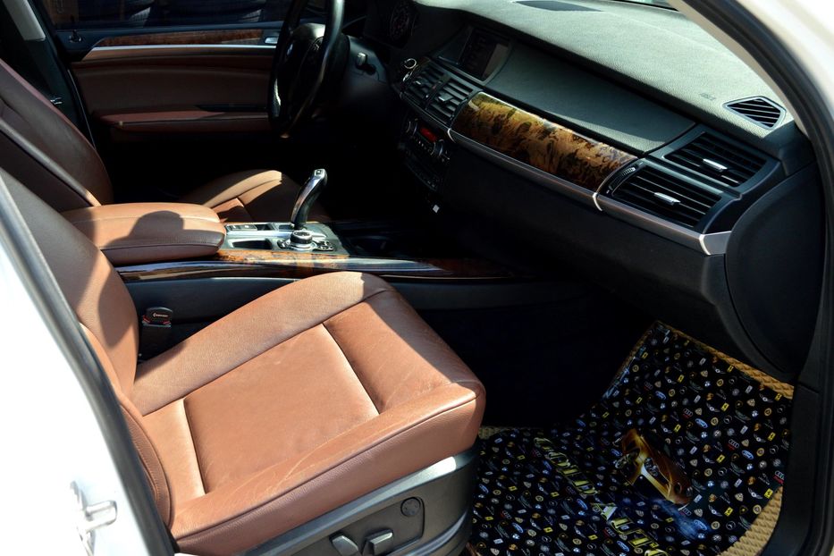 Продам BMW X5 2012 года в Одессе