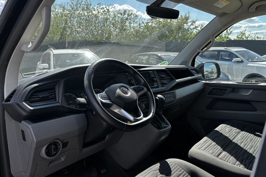 Продам Volkswagen Caravella 2.0 110квт DSG авто у Львові 2020 года в Львове
